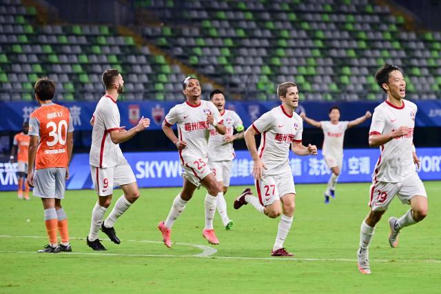 天博-开放球迷赛区有效益 “足球之乡”梅州或可大胆尝试